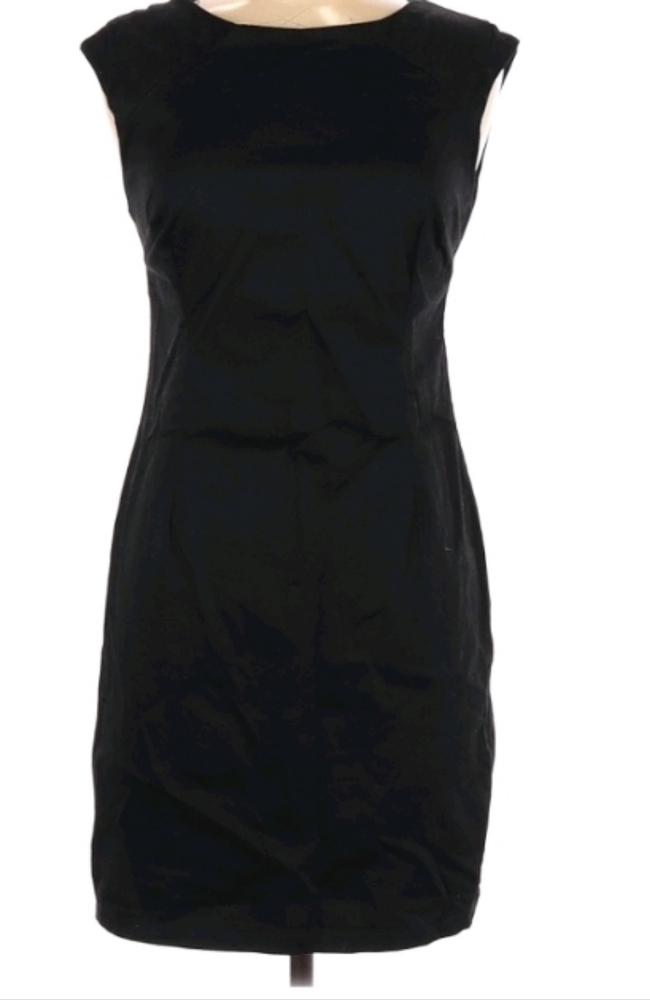 Zara Sleeveless Dress with Cut-Out Back. Size Medium.